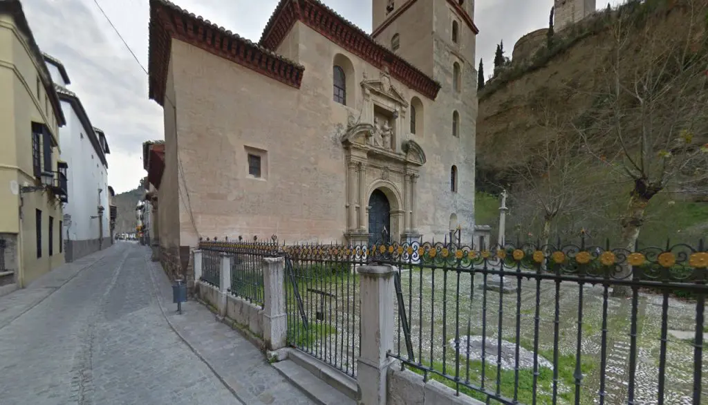 Ruta: Albayzín de Granada. / Iglesia de San Pedro y San Pablo