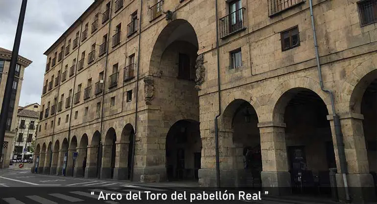 arco del Toro del pabellón Real de Salamanca