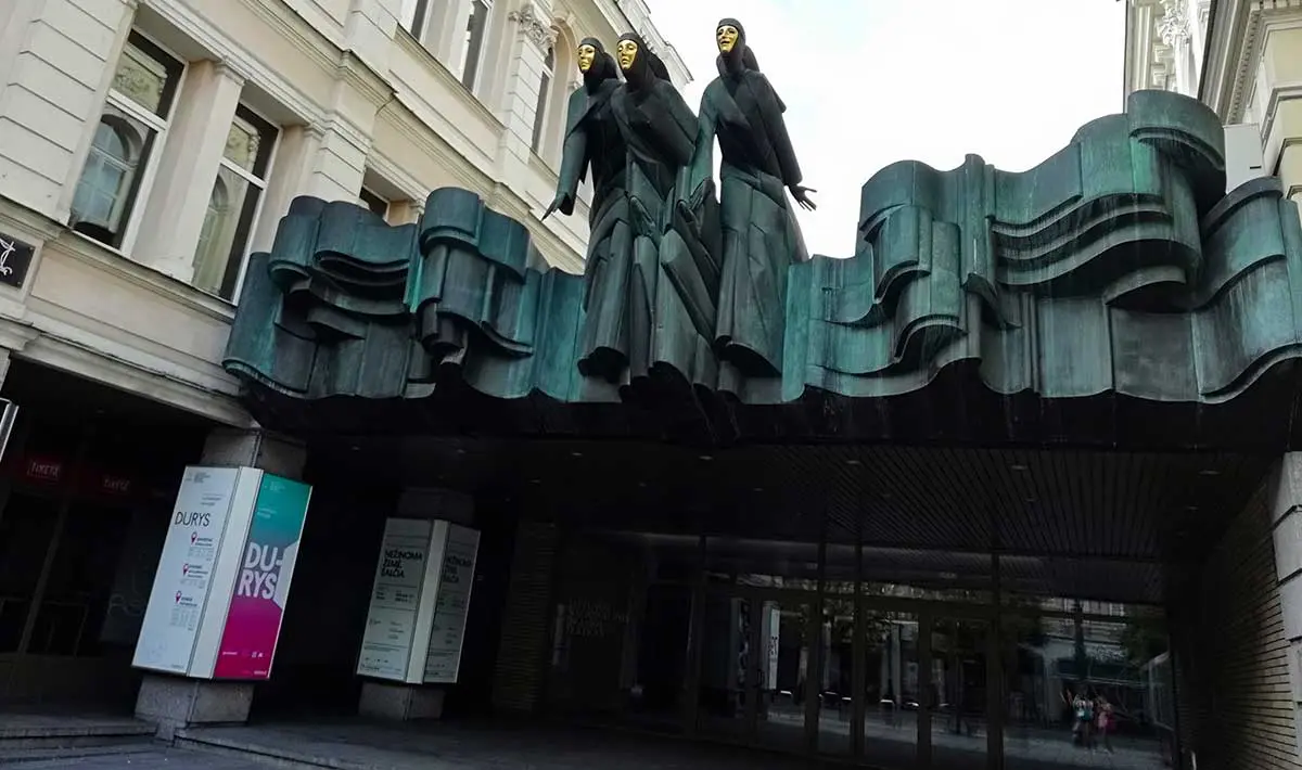 Fachada Teatro Nacional del Drama de Vilnius