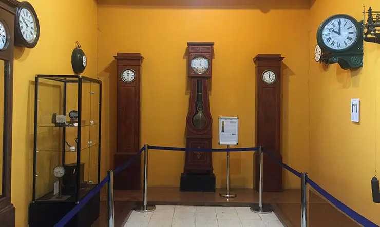 Sala de relojes del Museo del Ferrocarril de Madrid