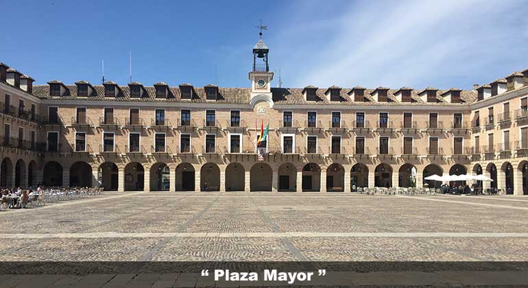 plaza mayor de Ocaña