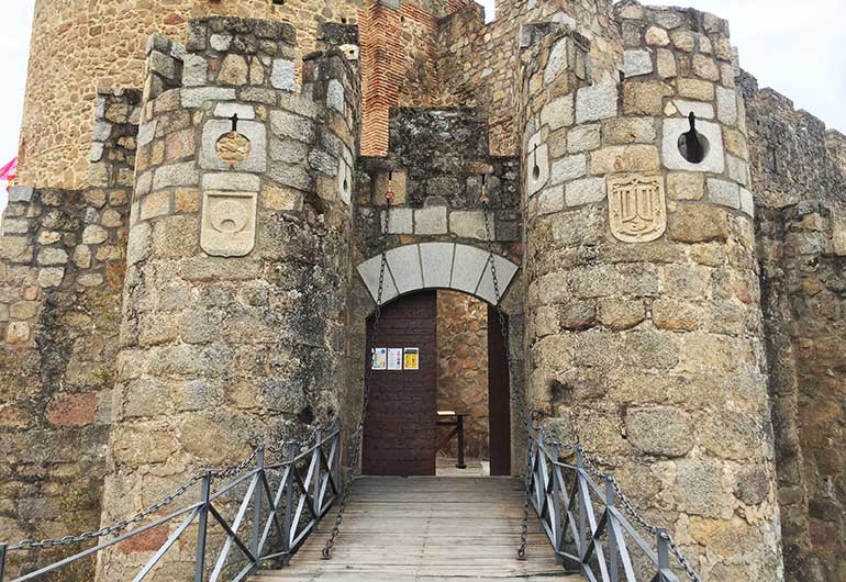 puerta de acceso al Castillo