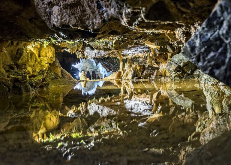 cuevas en la Garganta de Cheddar-Sudoeste de Inglaterra-Somerset