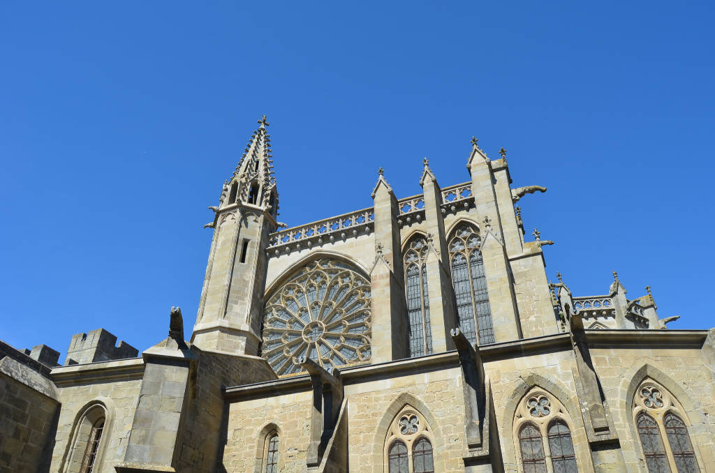 Vista superior de la Catedral de San Miguel en Carcassonne