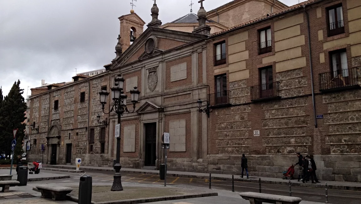 Fachada del Monasterio de las Descalzas Reales
 de Madrid