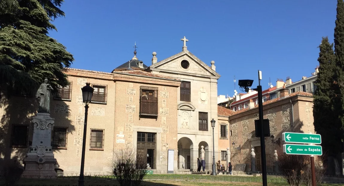 Fachada del Monasterio de la Encarnación en Madrid