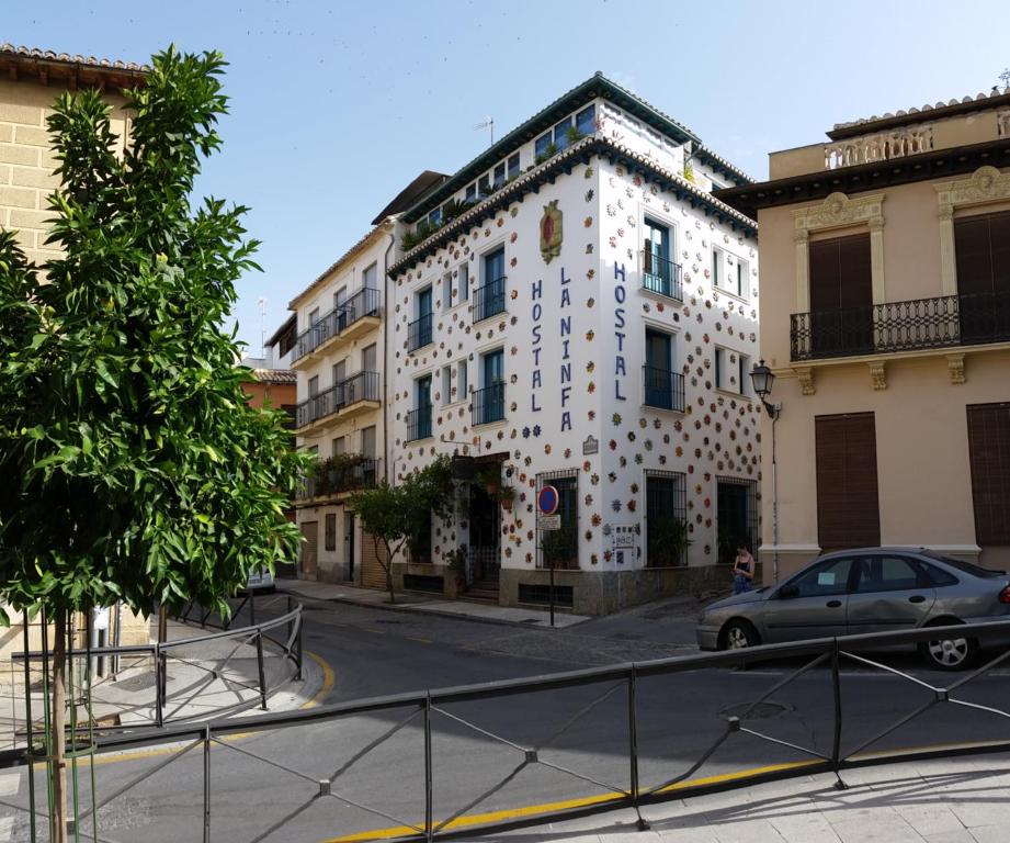 Hostales baratos del centro de Granada _ Hostal la Ninfa