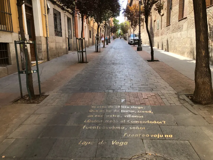 barrio de las letras de Madrid_Calle Huertas