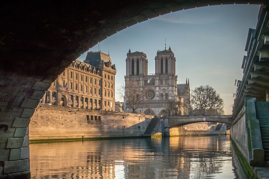 Notre Dame visto desde el río Sena